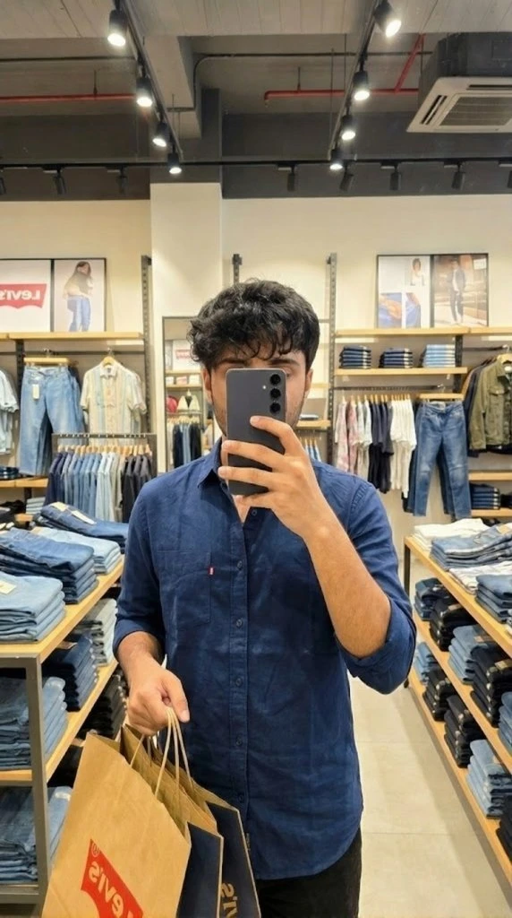 Levi’s 试衣间自拍编辑