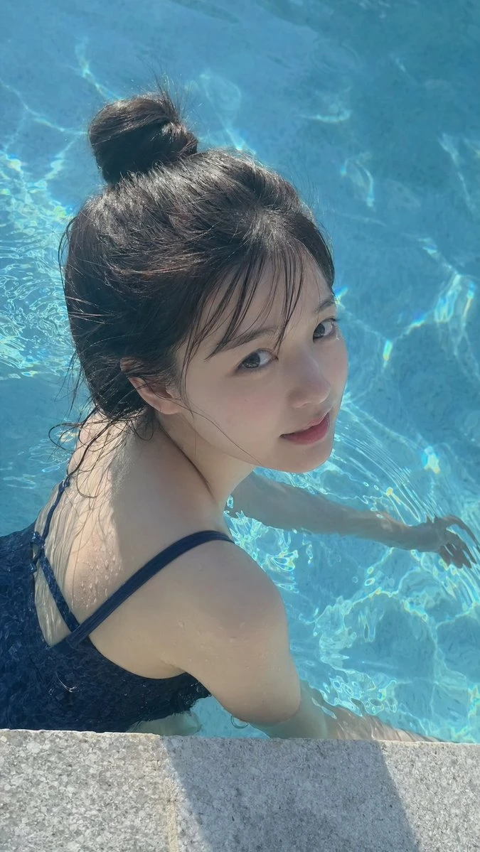 韩国美女泳池初恋感